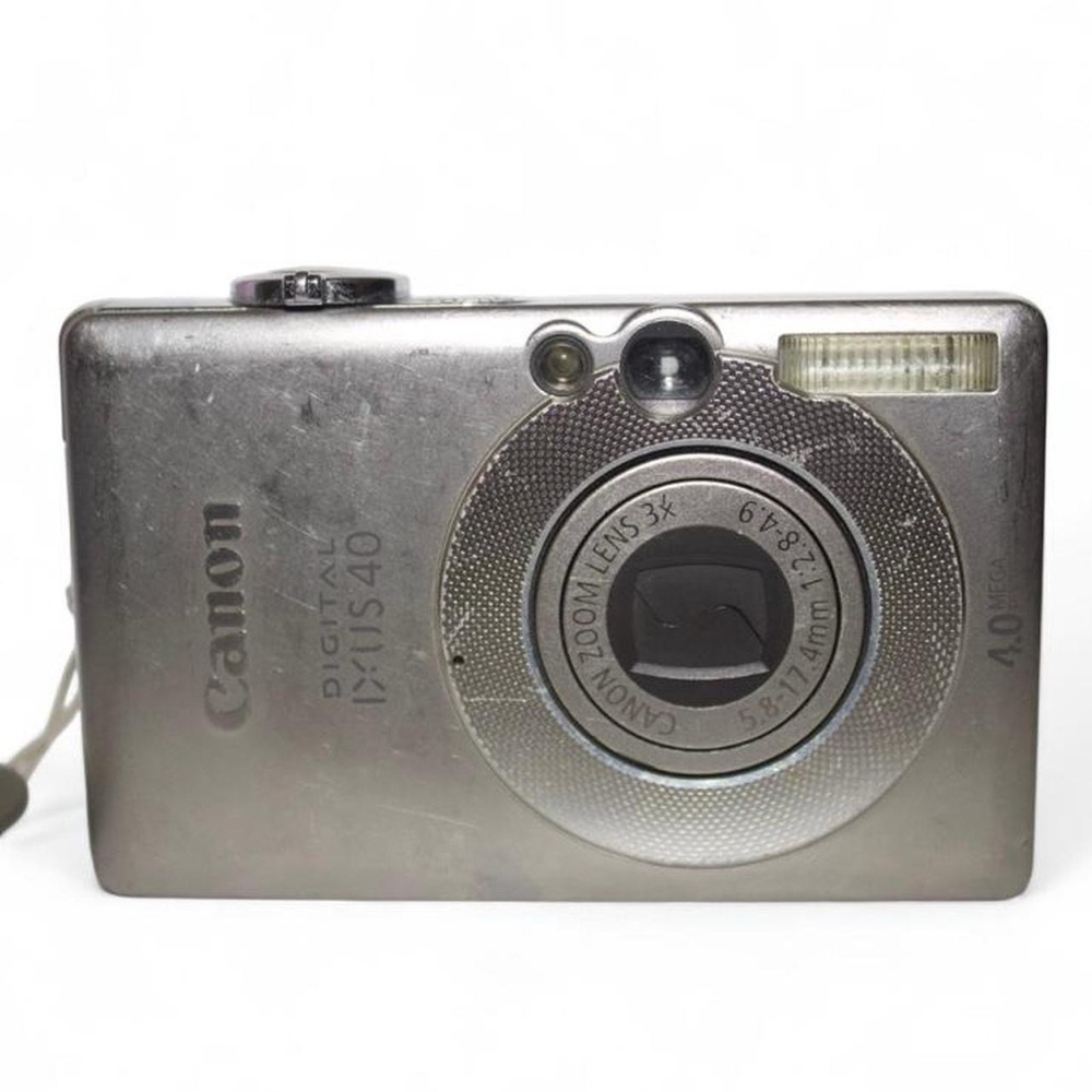 Canon IXUS 40 Digital Camera